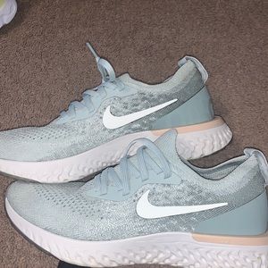 Nike fly knit running shoes